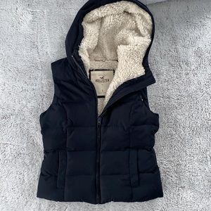Hollister vest